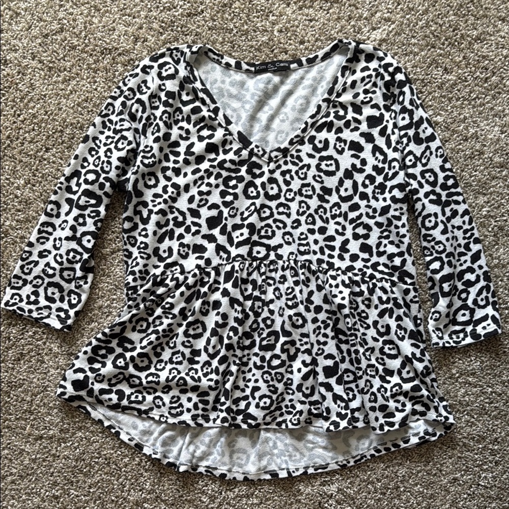 Kim & Cami Black and Brown Peplum 3/4 Sleeve Blouse